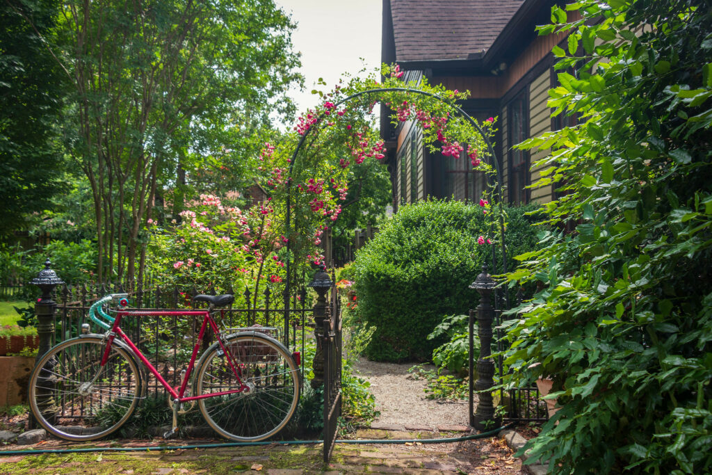 CooperYoung Garden Walk Celebrates “Hats On To Gardeners” Focus